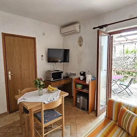 Appartement With Parking Space Pinezici, Krk - 5319 *